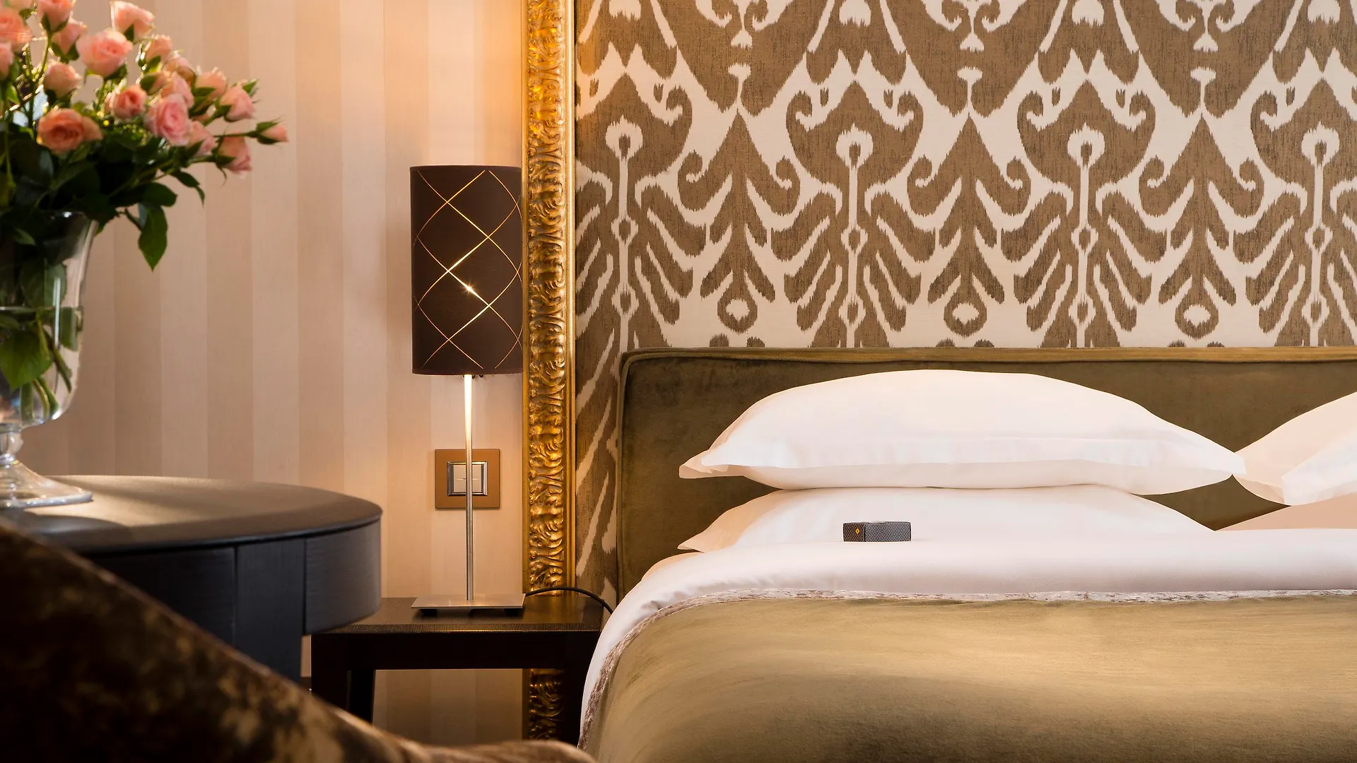 Otel Ares Eiffel 4*