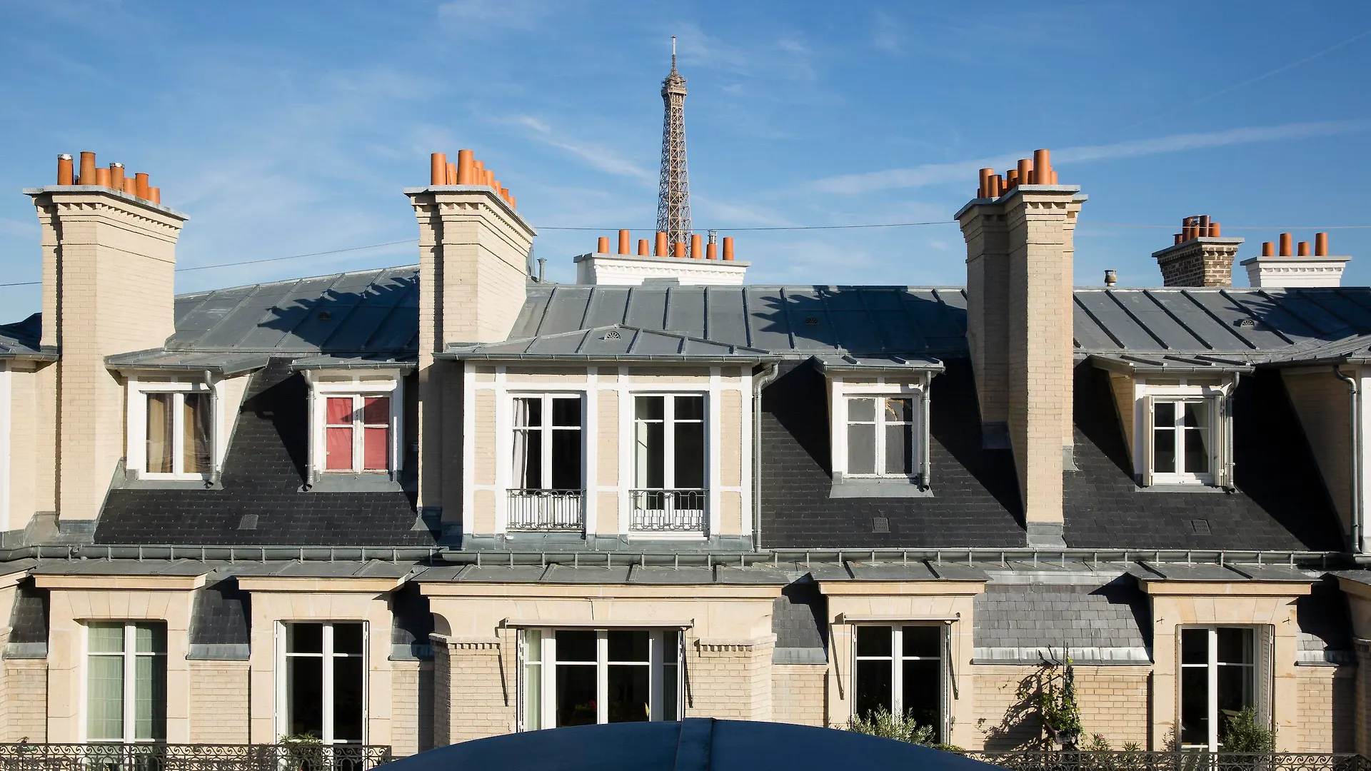 Ares Eiffel